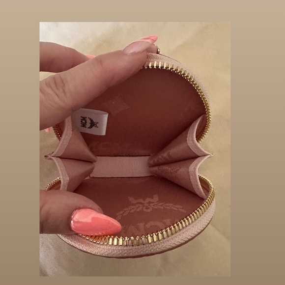 NWT MCM Pink Visetos Coin Pouch w/box & dust bag - Picture 8 of 9